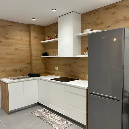 J&p 2 Apartment *
